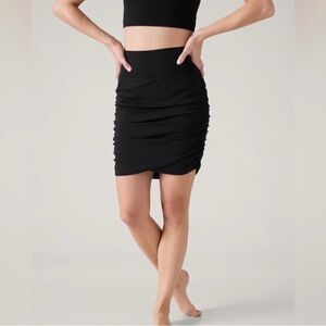 NWT Womens Athleta 1X Transcend Skort Black Stretchy Skirt Shorts Ruched Pockets